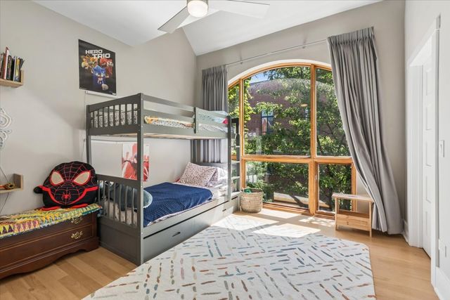 26 E 14th Place 5W, Chicago, IL 60605