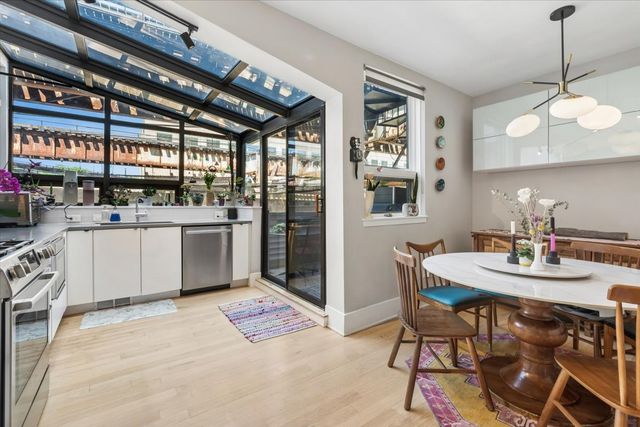 26 E 14th Place 5W, Chicago, IL 60605