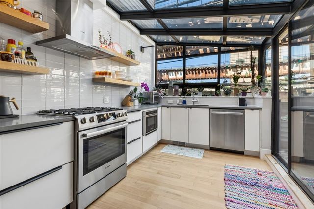 26 E 14th Place 5W, Chicago, IL 60605