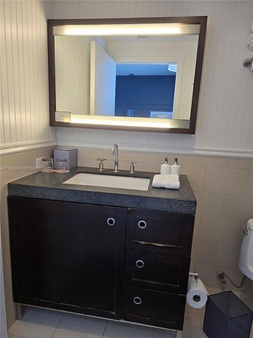 17315 Collins Avenue 1402, Sunny Isles Beach, FL 33160