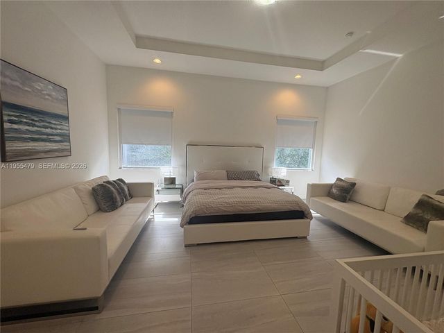 15062 SW 177th Ter, Miami, FL 33187