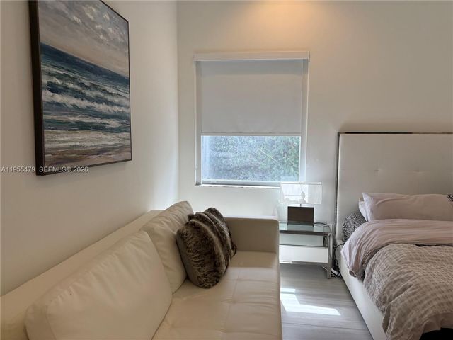 15062 SW 177th Ter, Miami, FL 33187