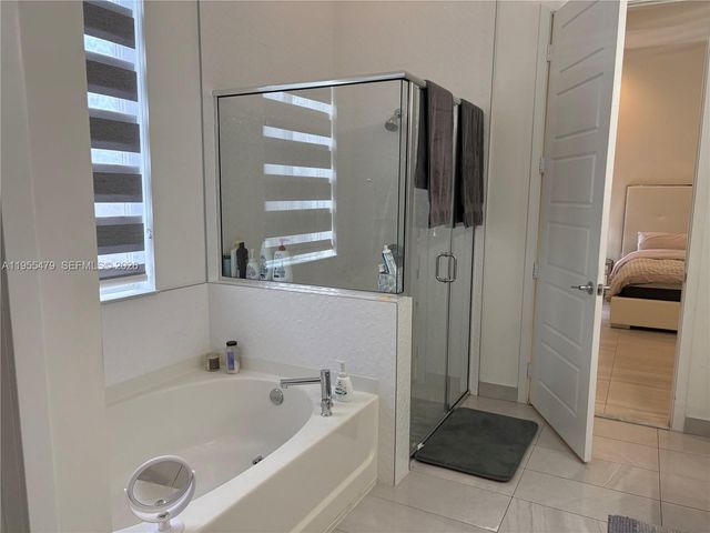 15062 SW 177th Ter, Miami, FL 33187