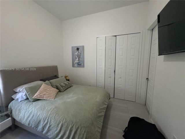 15062 SW 177th Ter, Miami, FL 33187