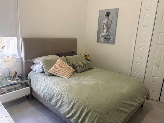 15062 SW 177th Ter, Miami, FL 33187