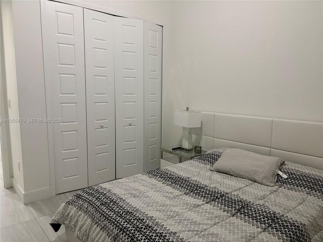 15062 SW 177th Ter, Miami, FL 33187