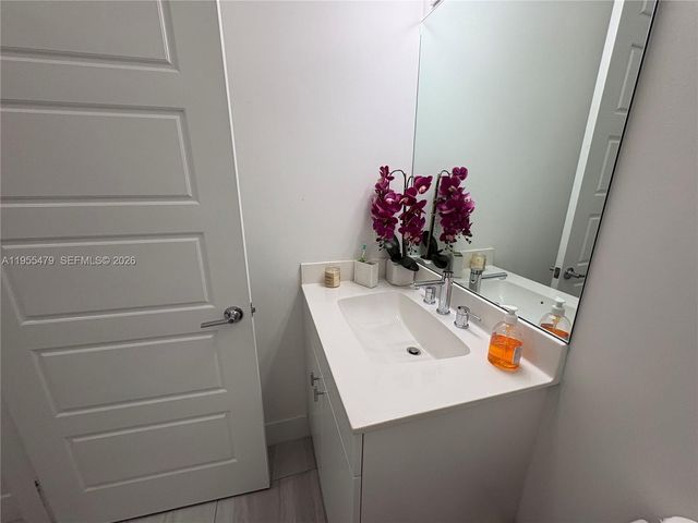 15062 SW 177th Ter, Miami, FL 33187