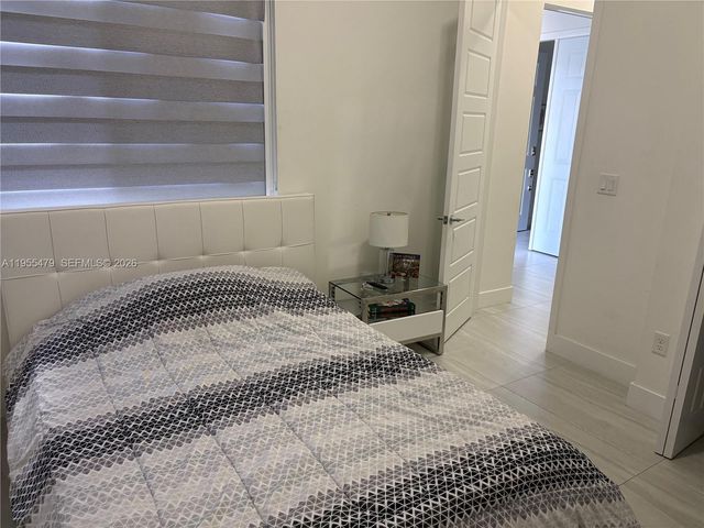 15062 SW 177th Ter, Miami, FL 33187