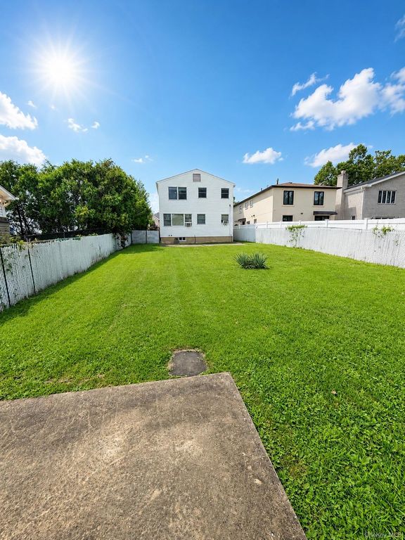 404 Edgegrove Avenue, Staten Island, NY 10312 — photo 2
