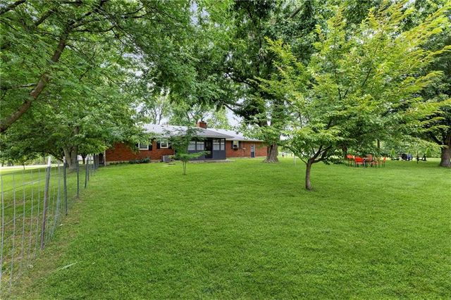 15911 S State Route KK Highway, Pleasant Hill, MO 64080