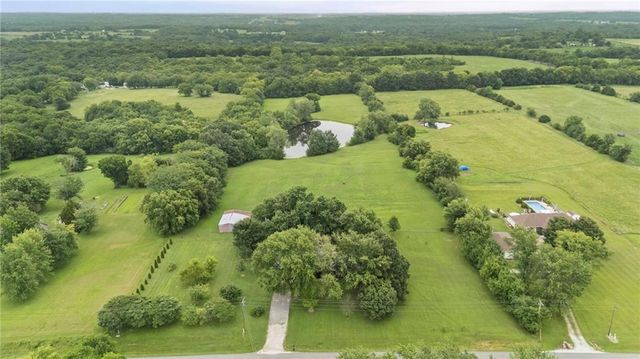 15911 S State Route KK Highway, Pleasant Hill, MO 64080