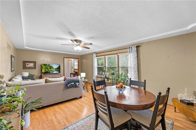 15911 S State Route KK Highway, Pleasant Hill, MO 64080