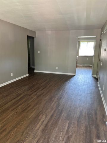 212 E Oak Cliff Ct Apt 1, Peoria, IL 61614