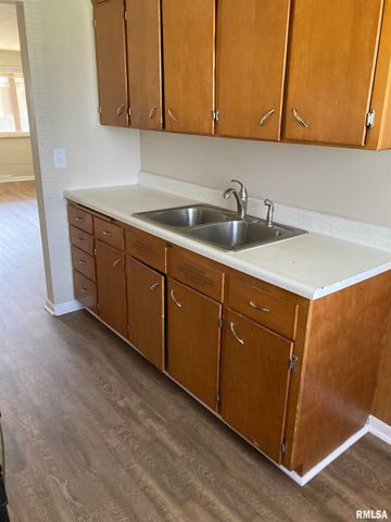 212 E Oak Cliff Ct Apt 1, Peoria, IL 61614