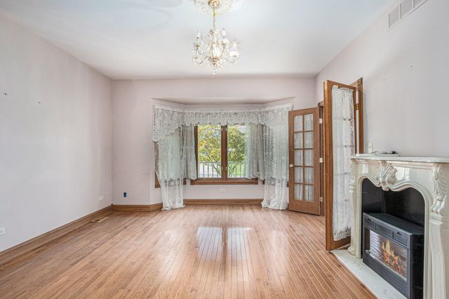 10735 Sherman Street, Crown Point, IN 46307