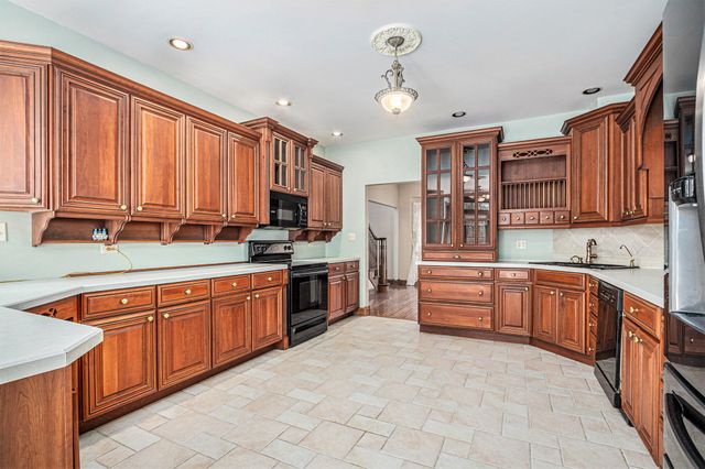 10735 Sherman Street, Crown Point, IN 46307