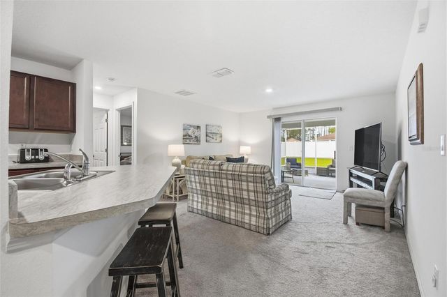 8 POST OAK LANE, Palm Coast, FL 32164