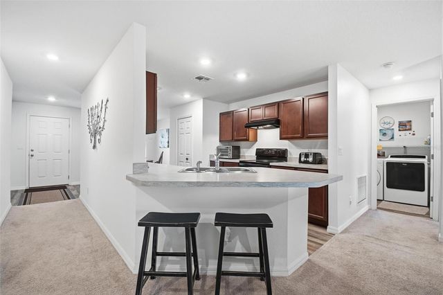 8 POST OAK LANE, Palm Coast, FL 32164