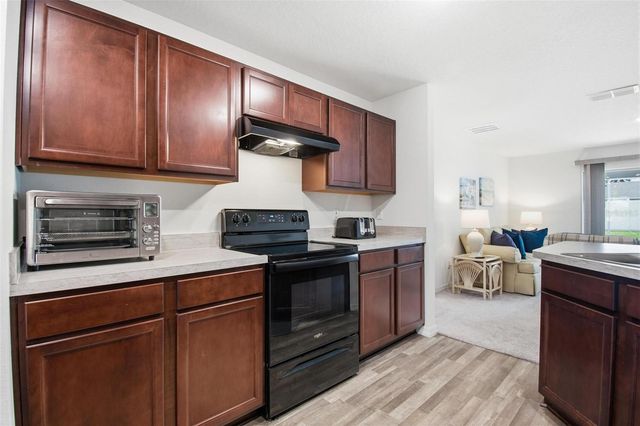 8 POST OAK LANE, Palm Coast, FL 32164