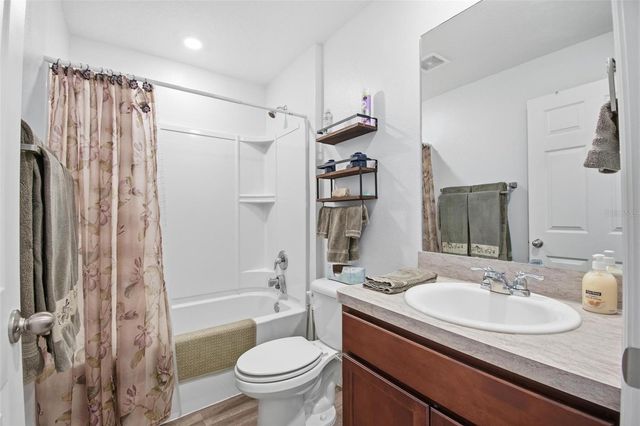 8 POST OAK LANE, Palm Coast, FL 32164