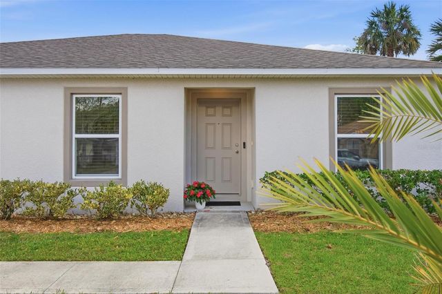 8 POST OAK LANE, Palm Coast, FL 32164