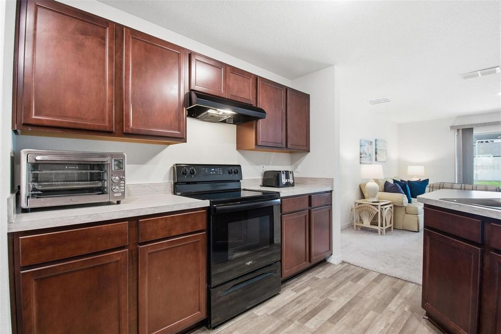 Image 19 of property listing at 8 POST OAK LANE, Palm Coast, FL 32164