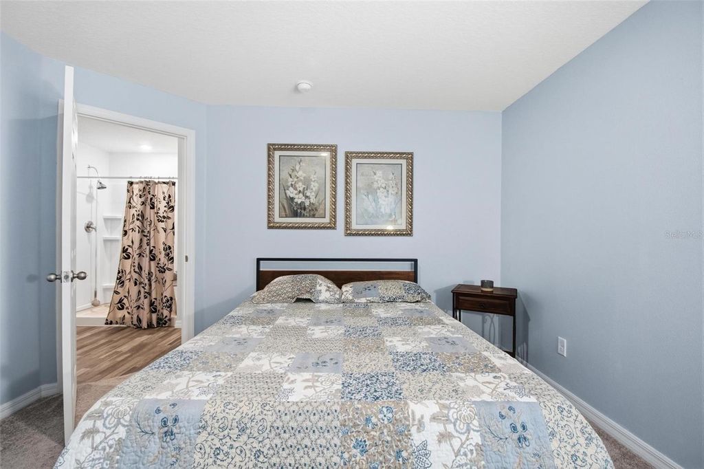 Image 34 of property listing at 8 POST OAK LANE, Palm Coast, FL 32164