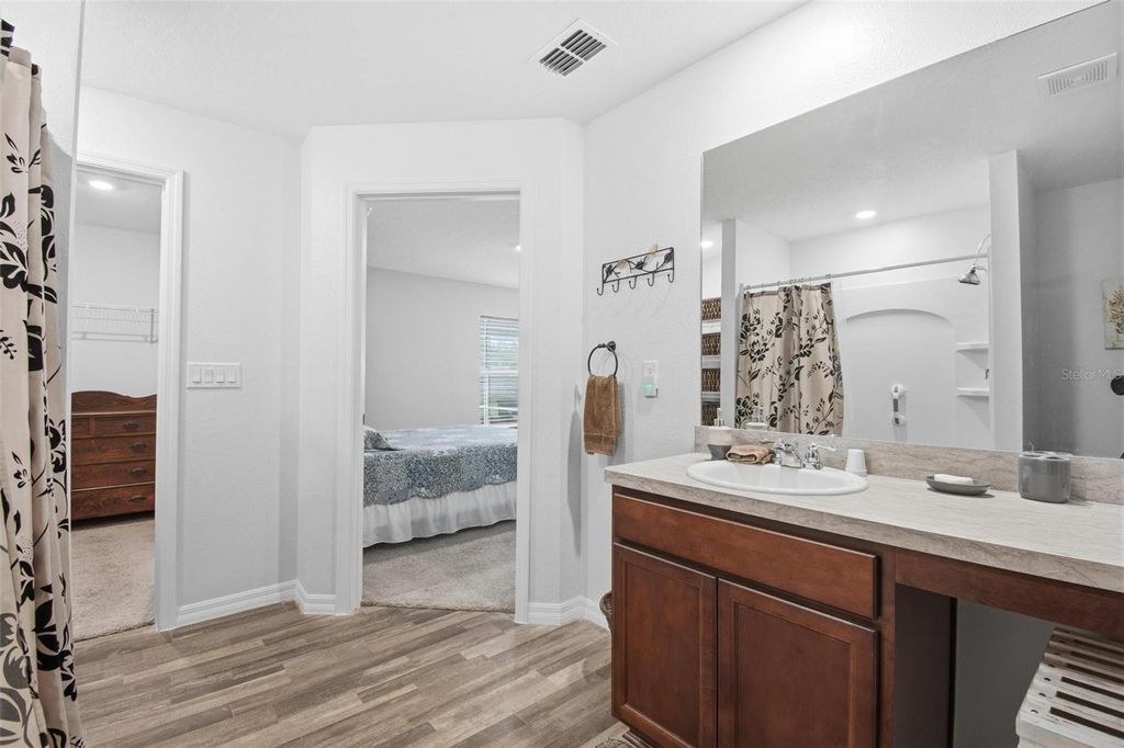 Image 36 of property listing at 8 POST OAK LANE, Palm Coast, FL 32164