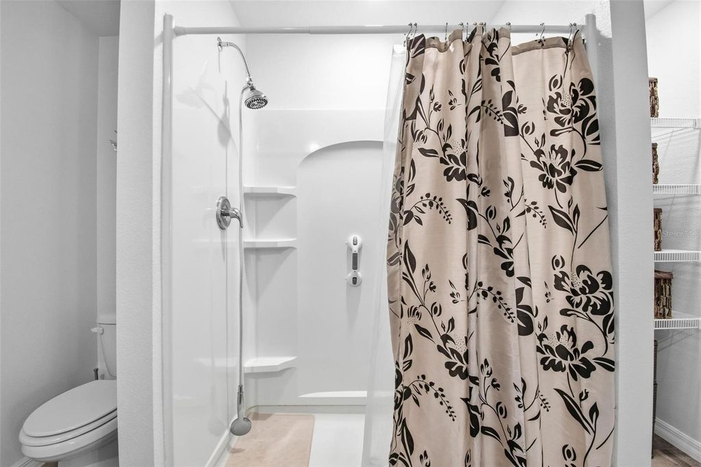 Image 37 of property listing at 8 POST OAK LANE, Palm Coast, FL 32164