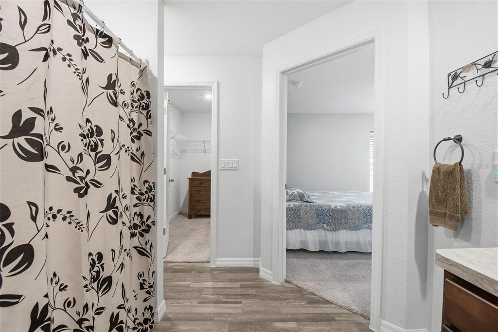 Image 38 of property listing at 8 POST OAK LANE, Palm Coast, FL 32164