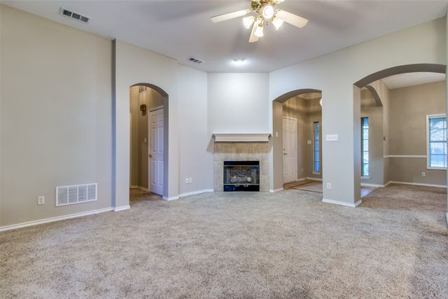 1913 Piney Creek Boulevard, Denton, TX 76205