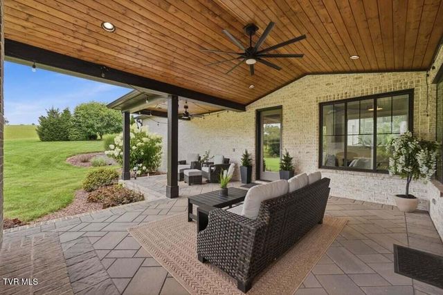 123 North Forest Lane, Blountville, TN 37617