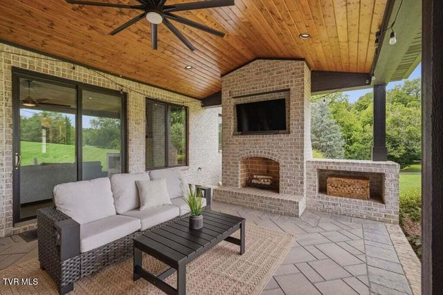 123 North Forest Lane, Blountville, TN 37617