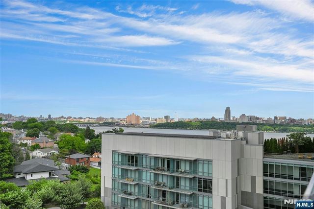 320 Adolphus Avenue 1004, Cliffside Park, NJ 07010
