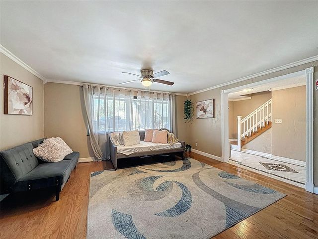 2206 HOWARD LANE, Tampa, FL 33612