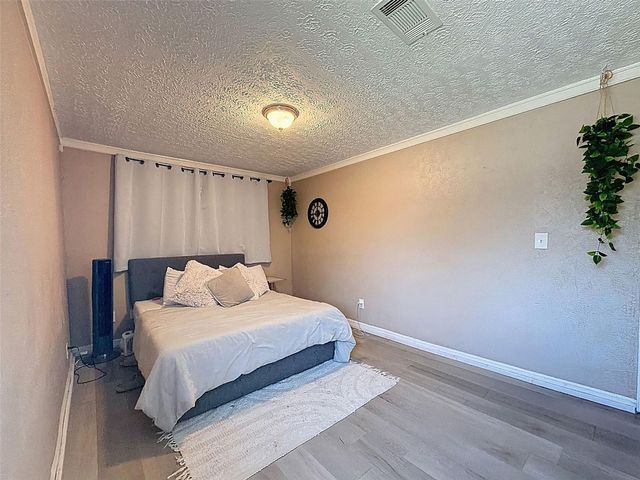 2206 HOWARD LANE, Tampa, FL 33612