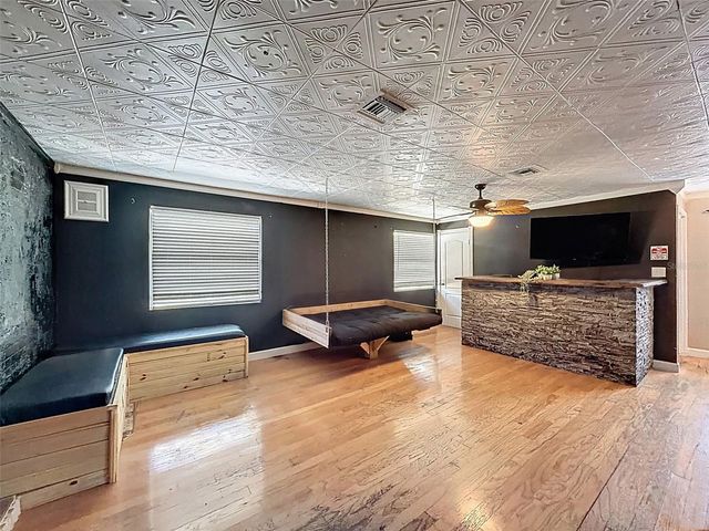 2206 HOWARD LANE, Tampa, FL 33612