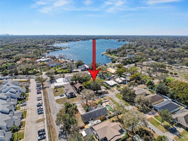 2206 HOWARD LANE, Tampa, FL 33612