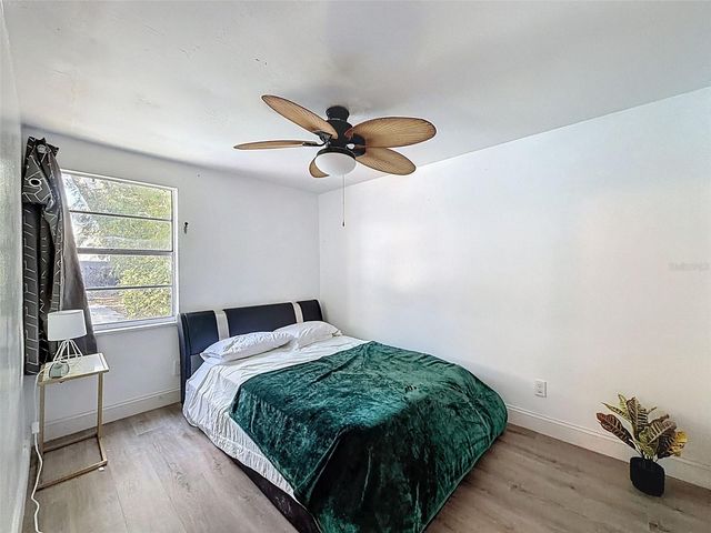 2206 HOWARD LANE, Tampa, FL 33612