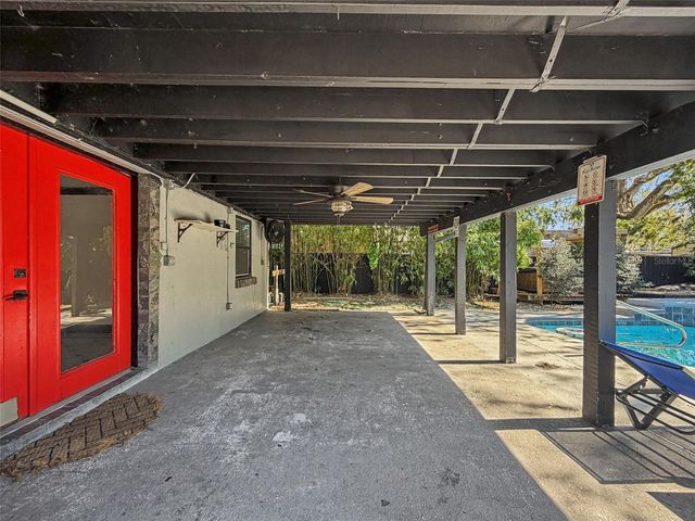 2206 HOWARD LANE, Tampa, FL 33612