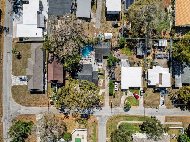 2206 HOWARD LANE, Tampa, FL 33612