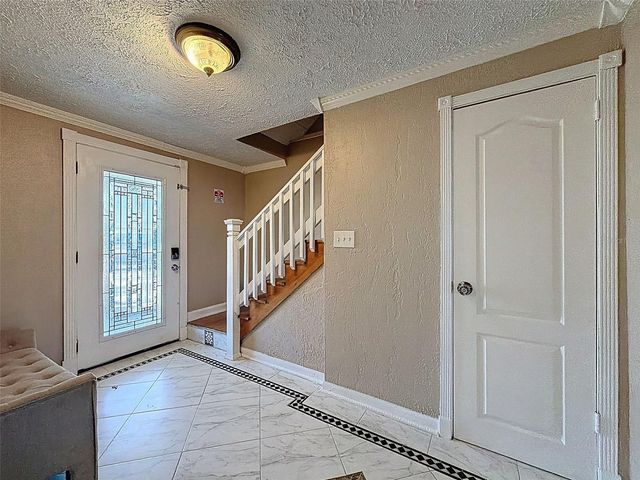 2206 HOWARD LANE, Tampa, FL 33612