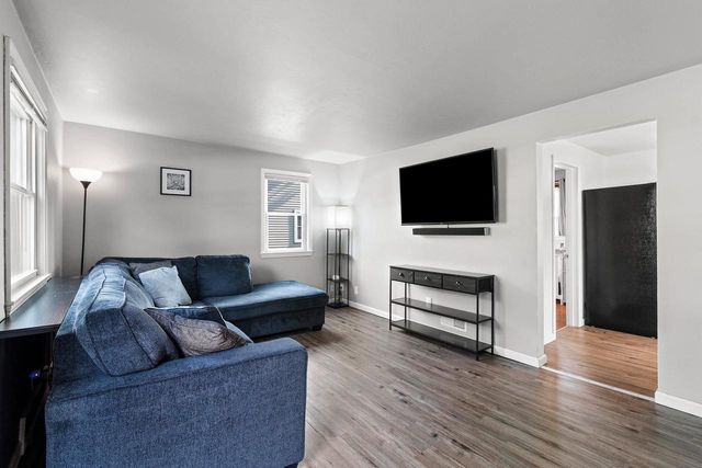 1420 N CHARLOTTE STREET, Appleton, WI 54911