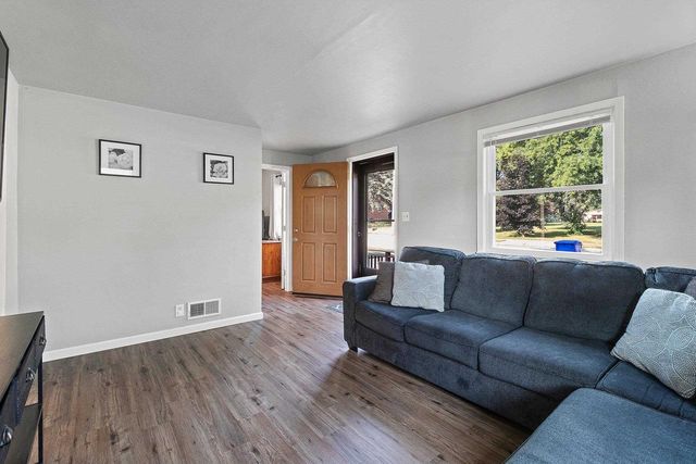 1420 N CHARLOTTE STREET, Appleton, WI 54911