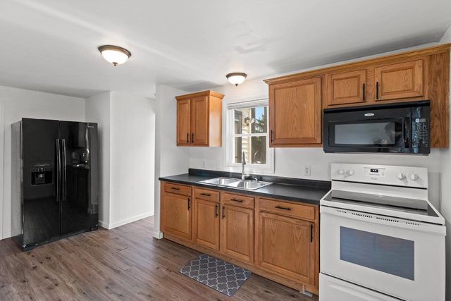 1420 N CHARLOTTE STREET, Appleton, WI 54911