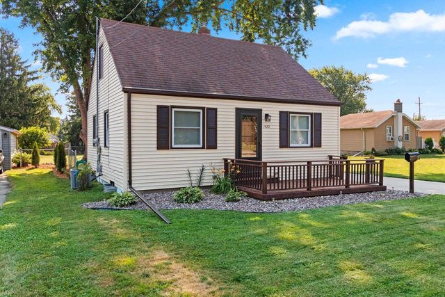 1420 N CHARLOTTE STREET, Appleton, WI 54911