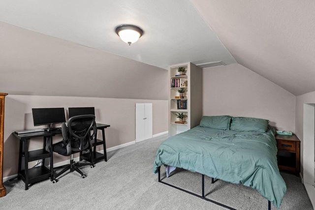 1420 N CHARLOTTE STREET, Appleton, WI 54911