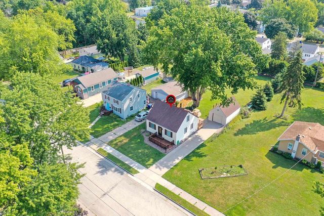 1420 N CHARLOTTE STREET, Appleton, WI 54911
