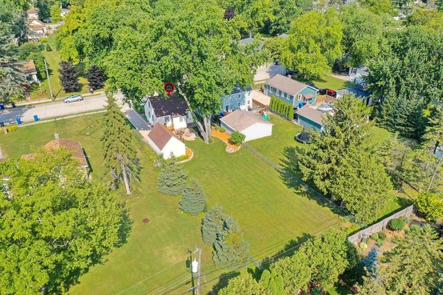 1420 N CHARLOTTE STREET, Appleton, WI 54911