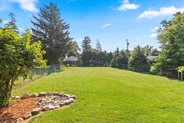 1420 N CHARLOTTE STREET, Appleton, WI 54911